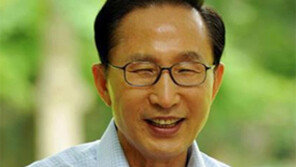 4대강 정책감사, 靑 “이명박 전 대통령, 감사 대상인지 말하는 거 부적절”