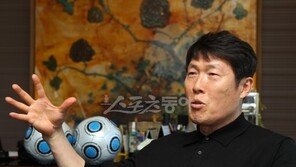 차범근 “국민들, 文 대통령 때문에 축구에 관심 없어” 