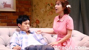 [동아포토]원기준-슈 ‘이 사람 얼굴이 왜이래요?’