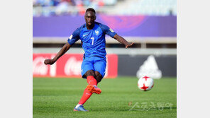 ‘득점왕’ 오귀스탱 첫 골…우승후보 프랑스, 온두라스 완파