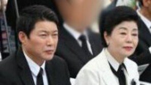 박근령 “박근혜 민낯 보니 마음 아파…올림머리는 허락해 줬으면”