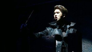 [동아포토]빅스 켄 ‘아버지를 그리워하는 햄릿’