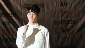 [동아포토]세븐틴 원우, 주먹 불끈~
