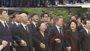 “김정숙 여사는 내조의 여왕”…문 대통령 ‘엇박자’ 바로 잡아 