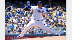 다저스, ‘롱릴리프’ 류현진 카드 만지작, 왜?