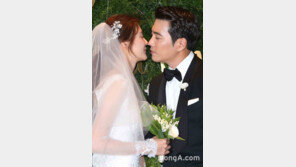 [동아포토]주상욱-차예련, 맑은 입맞춤 ＂가까이 더 가까이＂