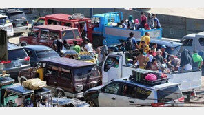 계엄령 내린 필리핀 마라위 시민들 수천명 피난 행렬