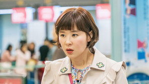 [스타일리포트①] 사랑스럽게 신선하게…최강희표 아줌마 패션