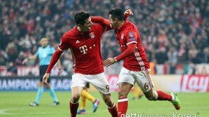 알칸타라 찔러주면  레반도프스키 넣고…38골 합작 바이에른 뮌헨 듀오