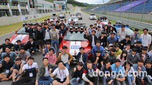 걸음마 뗀 대학생 ‘자율주행차’… 아반떼로 인제 서킷 주행