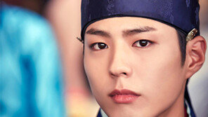 젊고 잘생긴 왕세자의 신분 초월한 사랑 ‘흥행 보증수표’