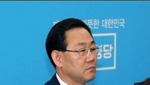 주호영 “문재인 정부, ‘대기업 길들이기’ 과도…정규직 전환, 당사자 양보·협조로 이뤄져야”