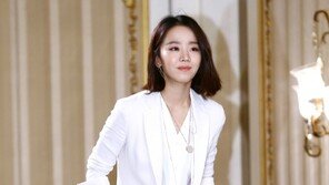 [동아포토]신혜선 ‘깔끔한 올화이트’