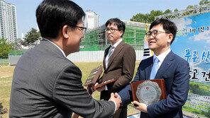 ‘1사 1산 1하천’ 가꾸기 롯데백화점, 광주시장 표창