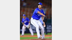 삼성 백정현, 4.1이닝 1실점 호투 중 타구 맞고 교체