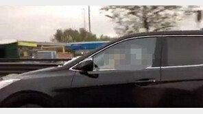 시속 72km로 달리는 차량 운전석서 성관계 男女 포착, “제 정신?”