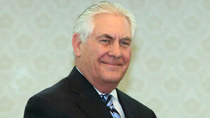 틸러슨 美국무 “전 세계가 북핵 전환 촉구 동참해야” 