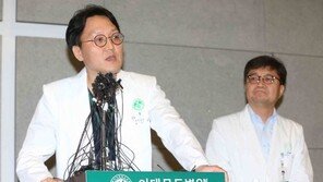 [동아포토]김한수 이대목동병원 홍보실장, 탑 건강 상태 공식 프리핑