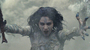 더 무서워진 ‘미이라’… 첫날 관객 87만2965명 ‘신기록’