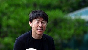 신태용 감독 “난 부족한 지도자…그래서 배우고 후회하고 또 성장한다”