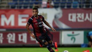 [콤팩트뉴스] 포항, 브라질 공격수 완델손 임대 영입