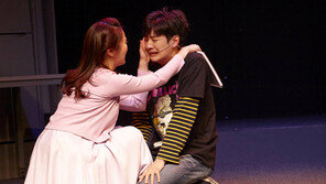 서툴고 못난 옛 연애시절 코믹하게 회상