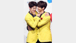 [동아포토]펜타곤 여원-홍석, 더 가까이~