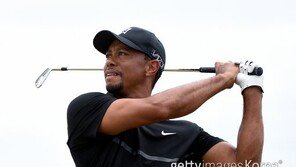 우즈, 역대 최다타수차 우승…매킬로이는 역대 최저타 기록