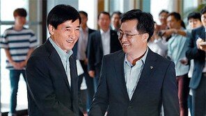경제투톱 손잡았지만… 추경-금리 미묘한 시각차 