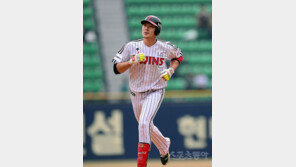 [런다운] 양상문 감독이 이형종에게 피칭훈련 시키는 이유