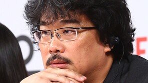 [동아포토]‘옥자’ 봉준호 감독, 잠시 생각에 잠겨