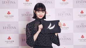 [Q매거진/Style News]버버리, DK88백 비스포크 오프닝 행사 열어 外