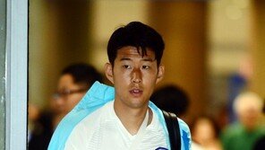 손흥민, 결국 수술대, “골절 판명…회복까지 4주시간 필요”