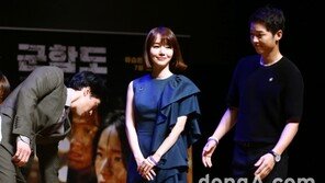 [동아포토]이정현 ‘소지섭-송중기로 완성한 최상 업무환경’