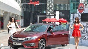 혼다, 신형 시빅 출시… 가격은 3060만 원 "경쟁모델은 골프"  