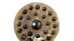 작은 단추안에 깃든 근현대사