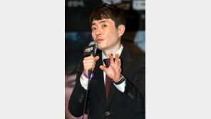 류승완 “韓日은 갑을관계 아냐… 짚을 건 짚어야”