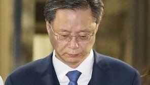 우병우 “박근혜 전 대통령 재판, 안타깝다”