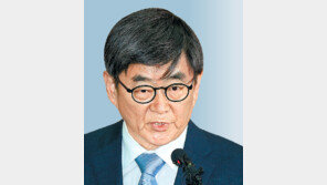 ‘허위혼인’ 검증 진실게임… 안경환 “일주일전 알렸다” 청와대 “몰랐다”