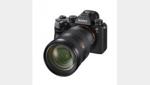 소니의 새 미러리스 카메라 알파9, 알파7과 다른 점들