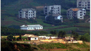 “北 고위층서 한국산 믹스커피·女생리대·화장품 인기…중국산으로 위장해 반입”