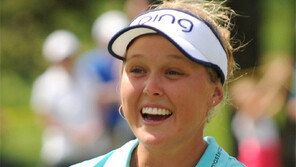 LPGA 15개 트로피, 주인도 15명