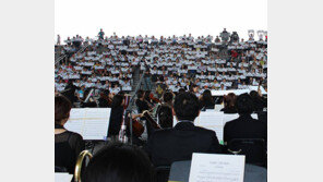 장르불문 릴레이 공연, 한 달간 전세계가 ‘들썩’