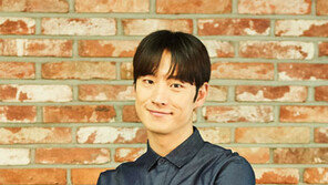 [인터뷰] 이제훈 “박열의 삶 통해 나의 20대를 되돌아봤다”