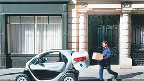 [CAR&TECH]“도심 택배-운송 책임질게요” 초소형 전기차 트위지, 골목 누빈다