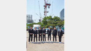 “비주얼이 영화다” 김수현, ‘무도’ 멤버와 조우…배정남도 ‘찰칵’