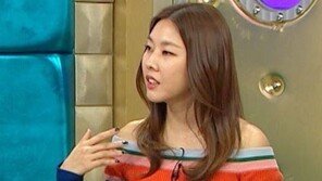 한혜진, S라인 몸매 비결은? “전신거울 누드쇼…벗은 몸 안볼 수 없다”