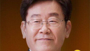 이재명 “文대통령, 지지율 50% 살짝 넘는 정도 오래 유지하는 게 제일 중요”