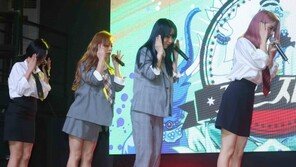 [동아포토]마마무, 시선 사로잡는 ‘아재개그’ 무대