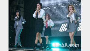 [동아포토]마마무, 큐티와 허세를 잡았네